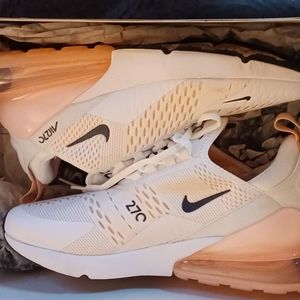 Women's Nike Air Max 270 size 9.5